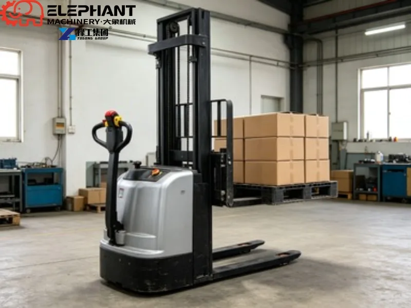 Stand On Type Electric Reach Stacker, 1000-2000Kg Load Narrow Aisle Forklift For Warehouse Material Lifting