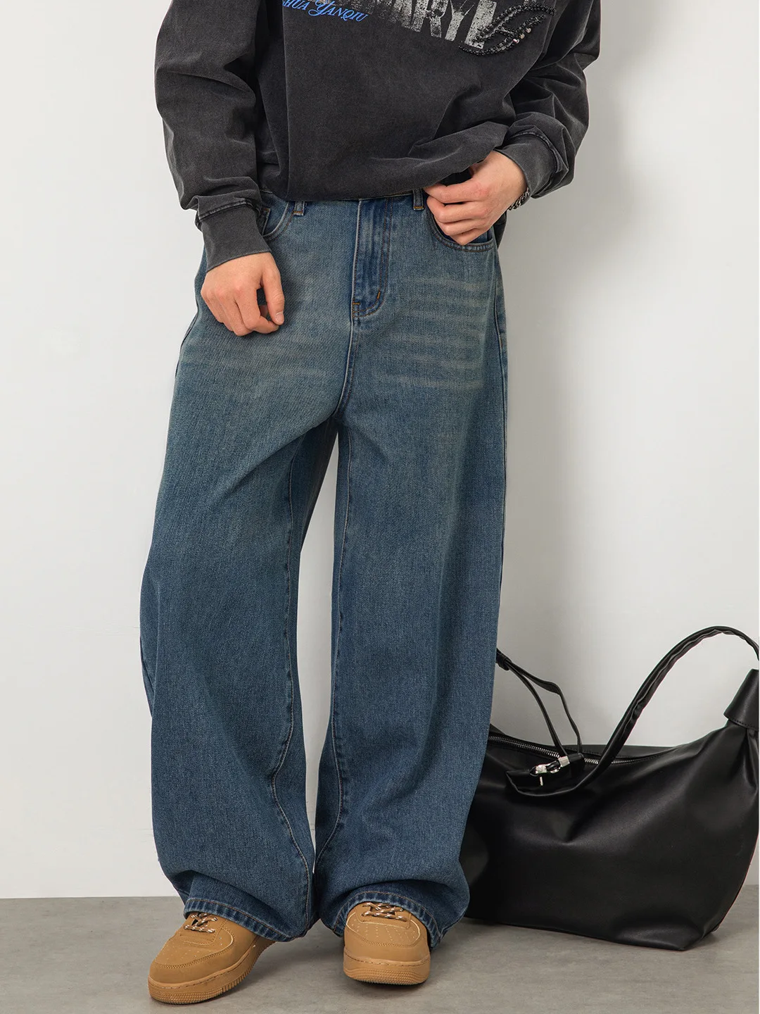 Waed Adient Blue Me…