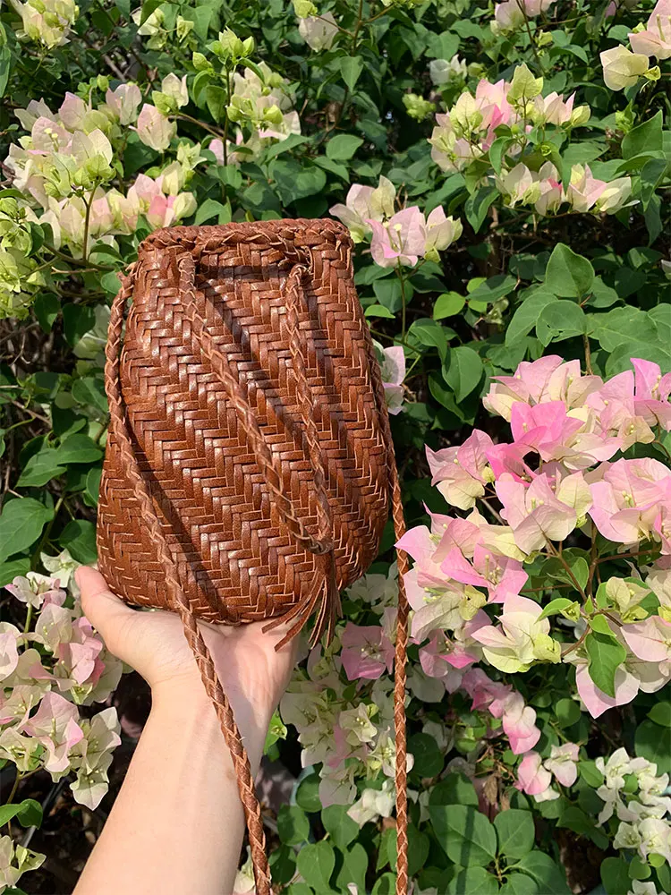 

Buet Bag Handwoven Leather Casual Summer Beach Vaion Ins Women's Crossbody Bag Faion Trend Soft Handle Spring 202