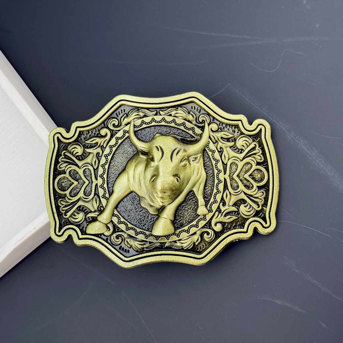 مشبك حزام جلدي كلاسيكي بنمط رأس الثور على الطراز الغربي العتيق، حزام خصر من سبائك الزنك عالي الجودة