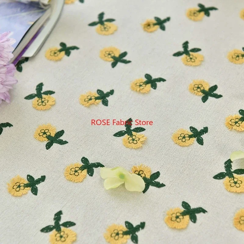 Ins-Inspired 3D زهرة صفراء صغيرة التطريز نسيج القطن الكتان Diy بها بنفسك الملابس اليدوية حقيبة أريكة مفرش المائدة