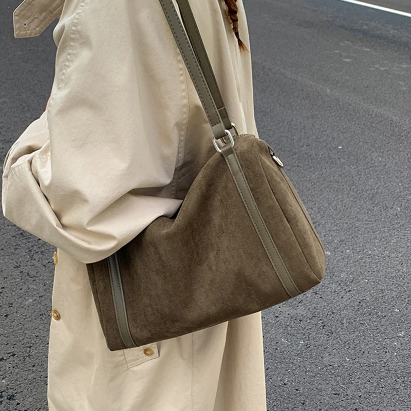 Damen-Handtaschen mit großer Kapazität, lässige Retro-Umhängetaschen aus Wildleder mit Reißverschluss, einfarbige Schultertaschen für den Alltag. – Detail 5
