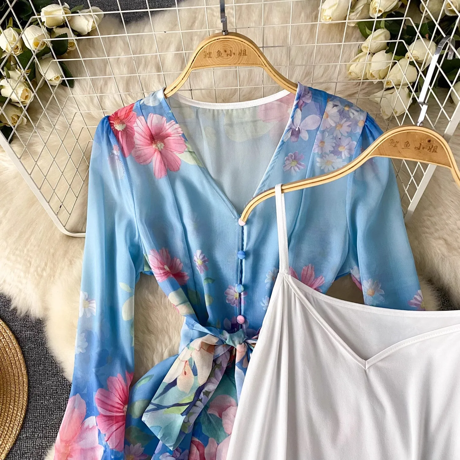 Elegant Sexy Print V-neck Long Sleeves Bandage Slip Dress Fairy A-line Summer Beach Vacation Slim Women Evening Party Dress 2083