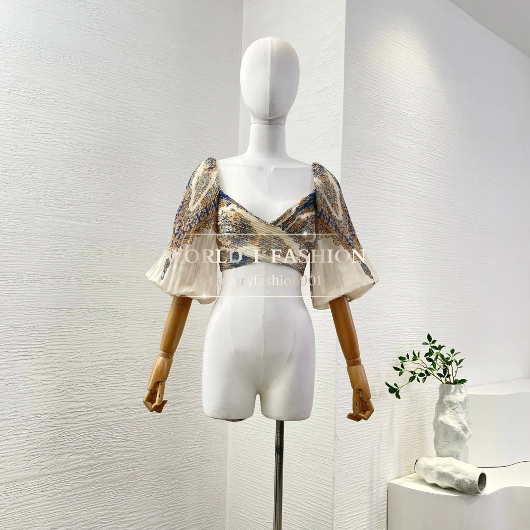 ชุดเสื้อเบลาส์แขนสั้นพิมพ์ลายเพสลีย์สีเทาแฟชั่นใหม่ปี 2025 พร้อมกระโปรงจีบระบายเป็นชั้นๆ