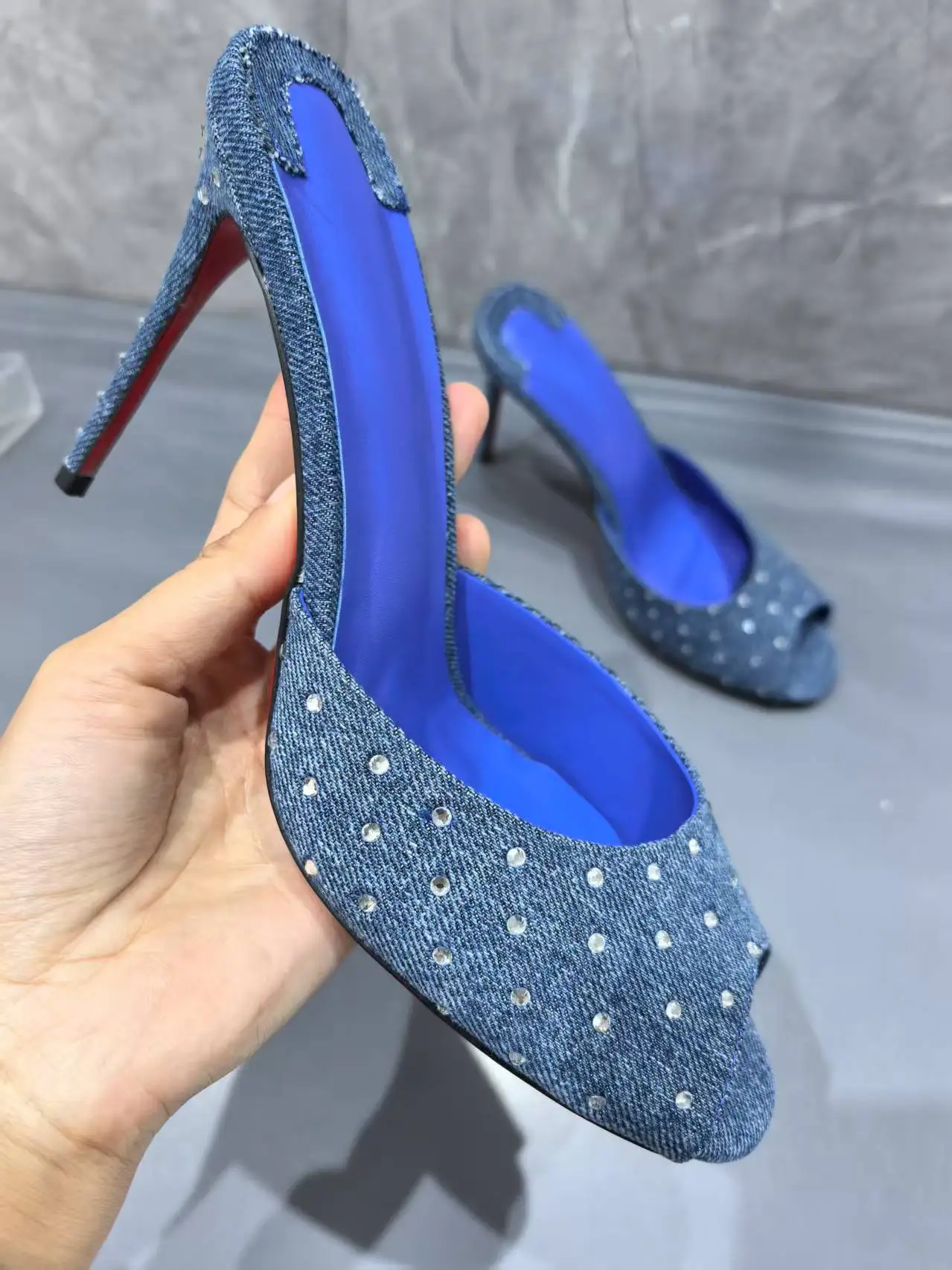 

Summer Crystal Open Toe Slippers Denim Slip on Female Pumps Slingback Fine Heels Women Sandals Fashion Lady Shoes Zapatos Mujer