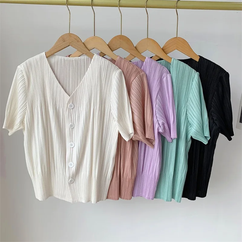 

2025 Summer New Women T-shirt Miyake Pleated Comfortable Casual Short Sleeve V-Neck Cardigan Shirt Simple V-Neck Cardigan