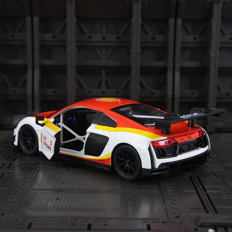 

CCA 1:24 Audi R8 LMS Shell Модель автомобиля из сплава Дверь может открыть имеет функцию звука и освещения, богатые детали, тонкая работа