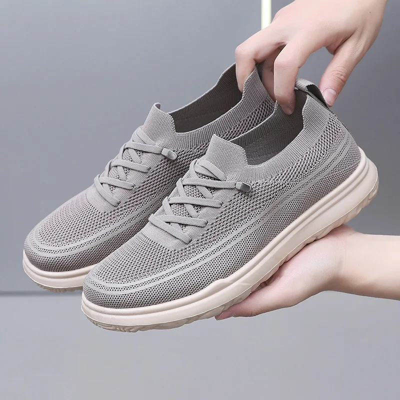 

2025 New Men's Sneakers Mesh Breathable Fashion Casual Shoes Ultra Lightweight Soft Bottom Comfortable Sports Running Shoes