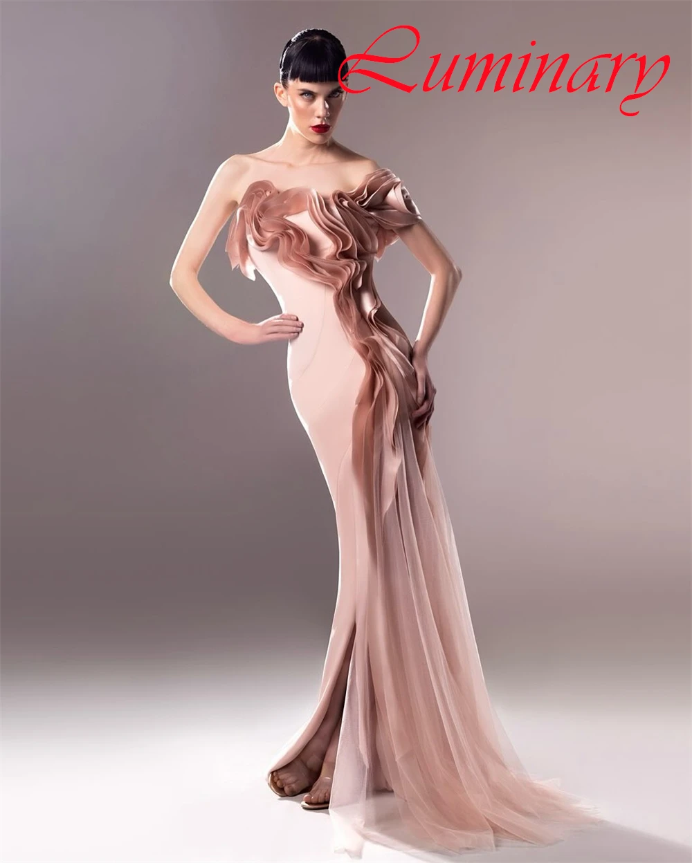 

Customized Luxury Satin Evening Dress Exquisite Boat Neck Prom Dresses Modern Court Train Sleeveless Special Occasion Gowns