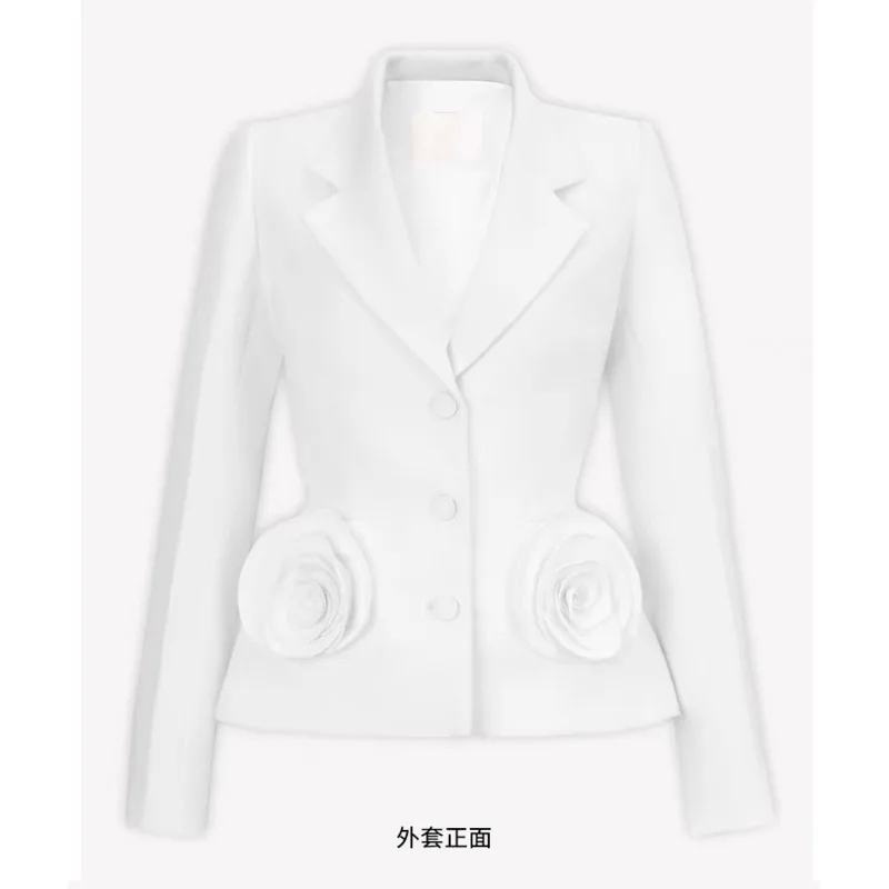 ชุดเซ็ต 2 ชิ้น สำหรับผู้หญิง ดีไซน์หรูหรา สีขาว ลายดอกไม้ 3 มิติ เสื้อเบลเซอร์ กระโปรงยาวเอวสูง ดูสง่างาม คอลเลคชั่นใหม่ ฤดูใบไม้ร่วง 2025