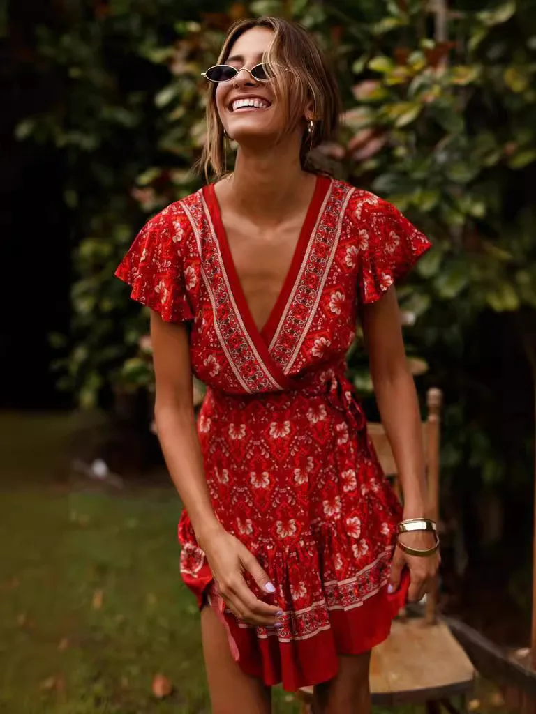 مثير V-ne n طباعة ort Dr Street Sle المرقعة غير المتكافئة منتصف الخصر البوليستر الربيع الصيف النموذج الأساسي