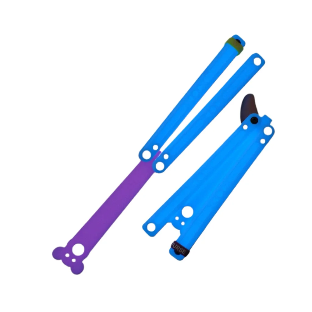 Yappie Luminous Squiddy Balisong Trainer EDC Herramienta de Mano Fluorescente de Plástico para Entrenamiento de Agilidad