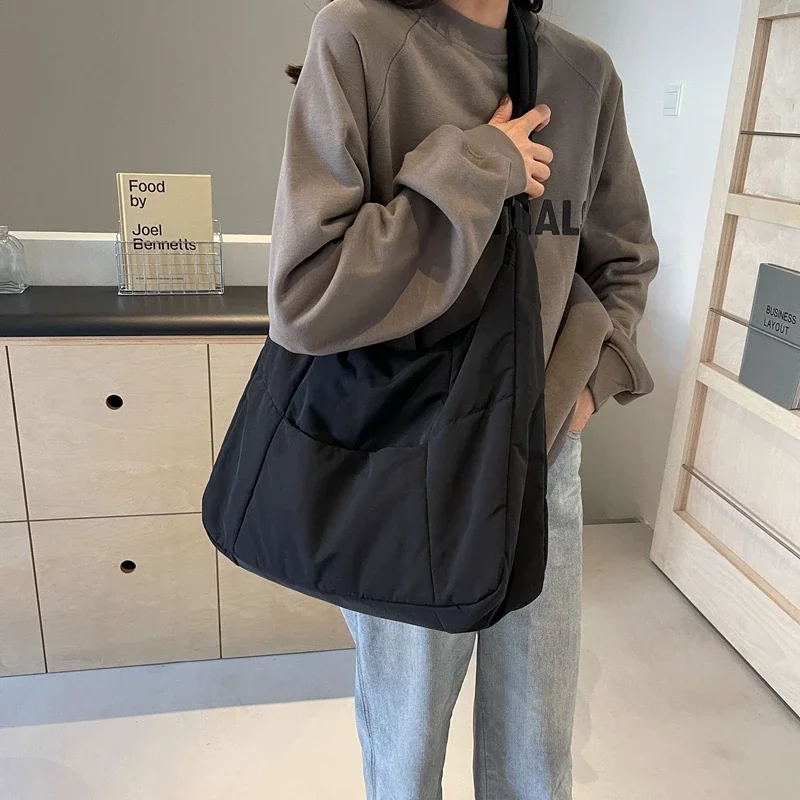 Versatile Nylon Large Capacity Shoulder Bags Casual Classic Tote Bags for Women 2024 Solid Color High Quality Hot Sale