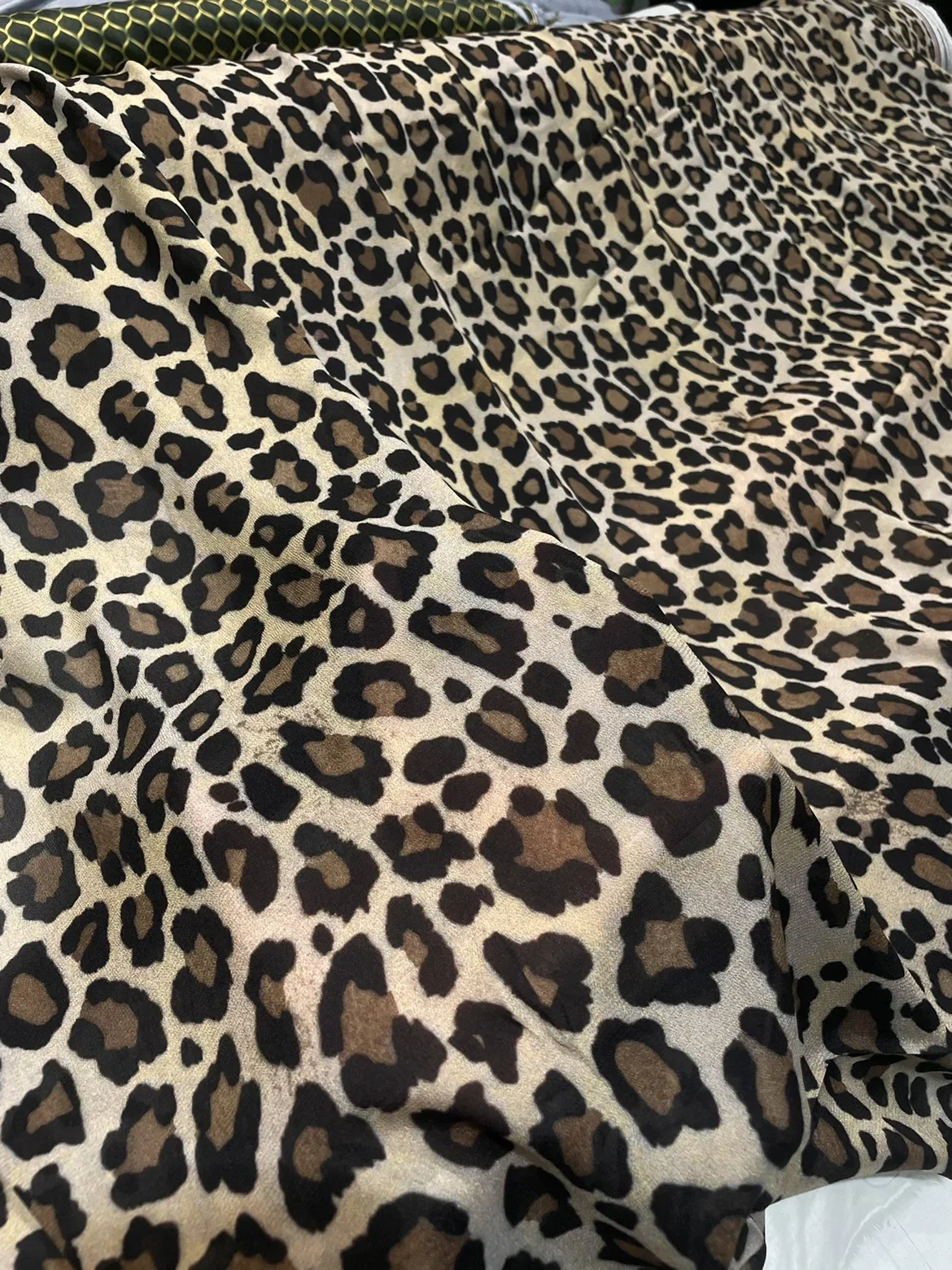 100% Cotton Soft Leopard Print Chiffon Fabric Design Sewing Material Cheongsam Party Dress Garment Wide 145cm Sold By Meter