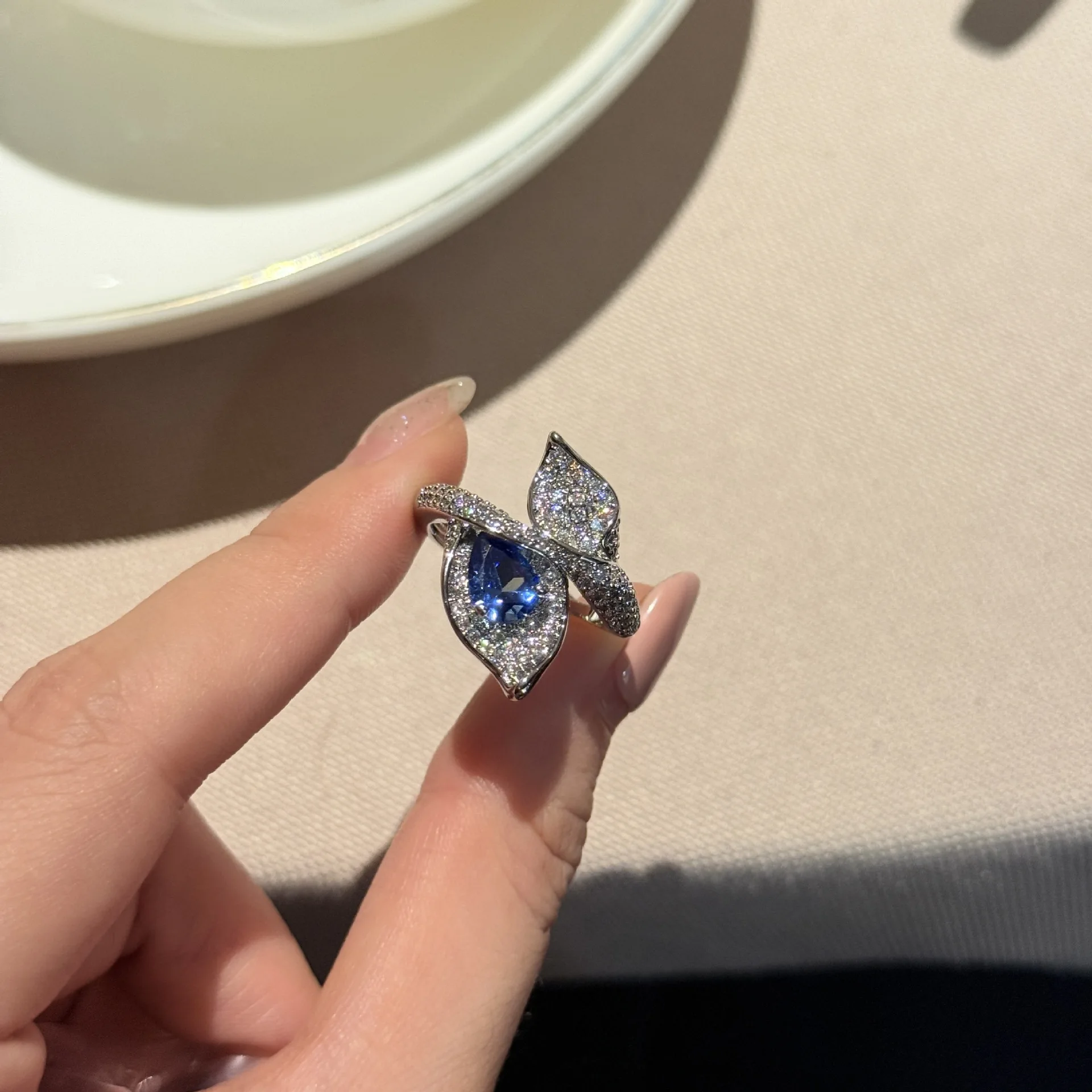 

Light luxury Blue Gem Exquisite Double Leaf rings for women silver 925 inlay Diamonds Horseshoe Lotus Ring Wedding Jewelry Gifts