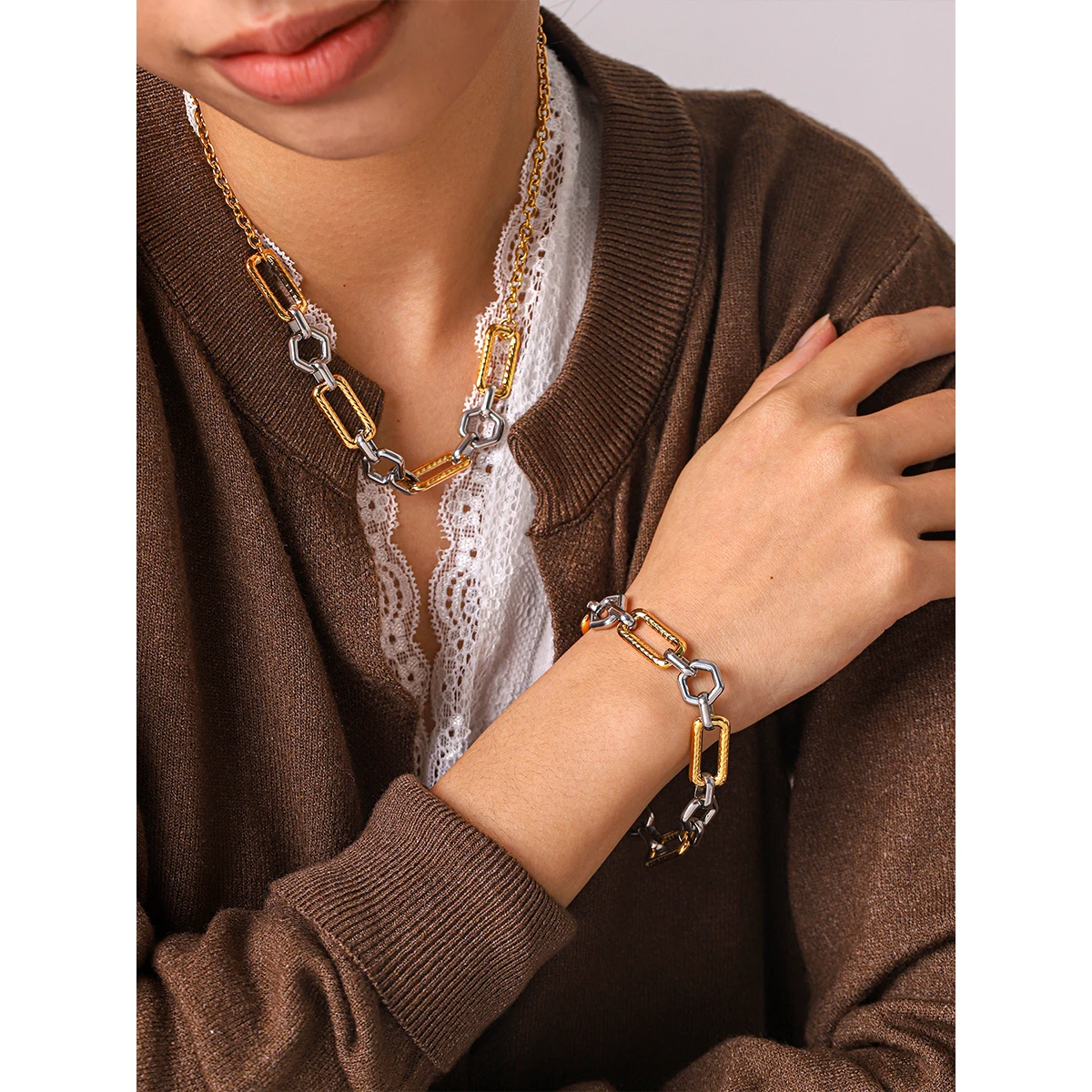 

Stainless Steel 18K Gold Plated Chunky Hexagon Link Bracelet Waterproof Hypoallergenic No Fade for Women Everyday Wear