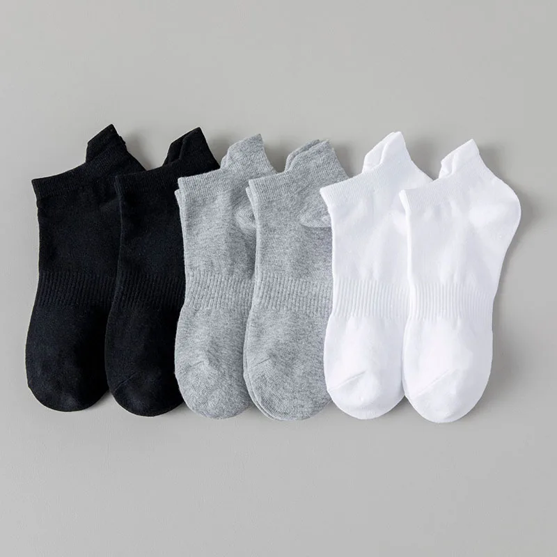 

3 Pairs High Quality Men Solid Color Socks Spring And Summer Thin Classic Simple Black And White Gray Sports And Ankle Socks