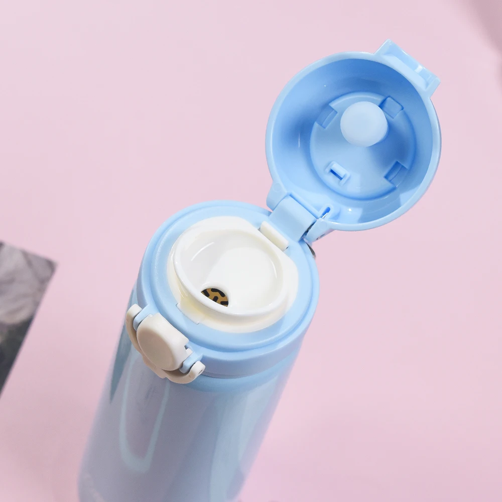 زجاجة ماء معزولة من الفولاذ المقاوم للصدأ ، غطاء قابل للارتداد متين ومضاد للتسرب ، موضة بسيطة ، من من من من من من من من من نوع X