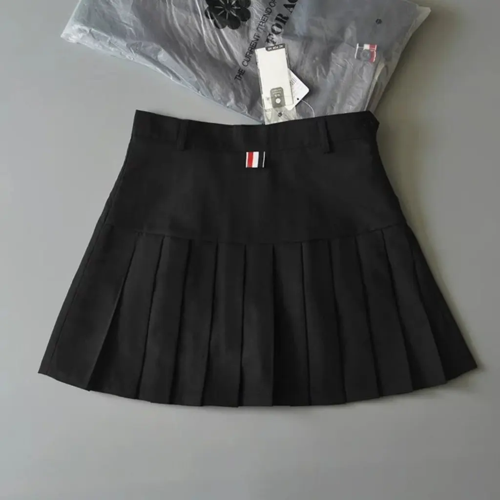 

YPFF Solid Color Academy Style High Waist Pleated Skirt Anti-Glare A-Line Half-Length Skirt for Women with Underpants