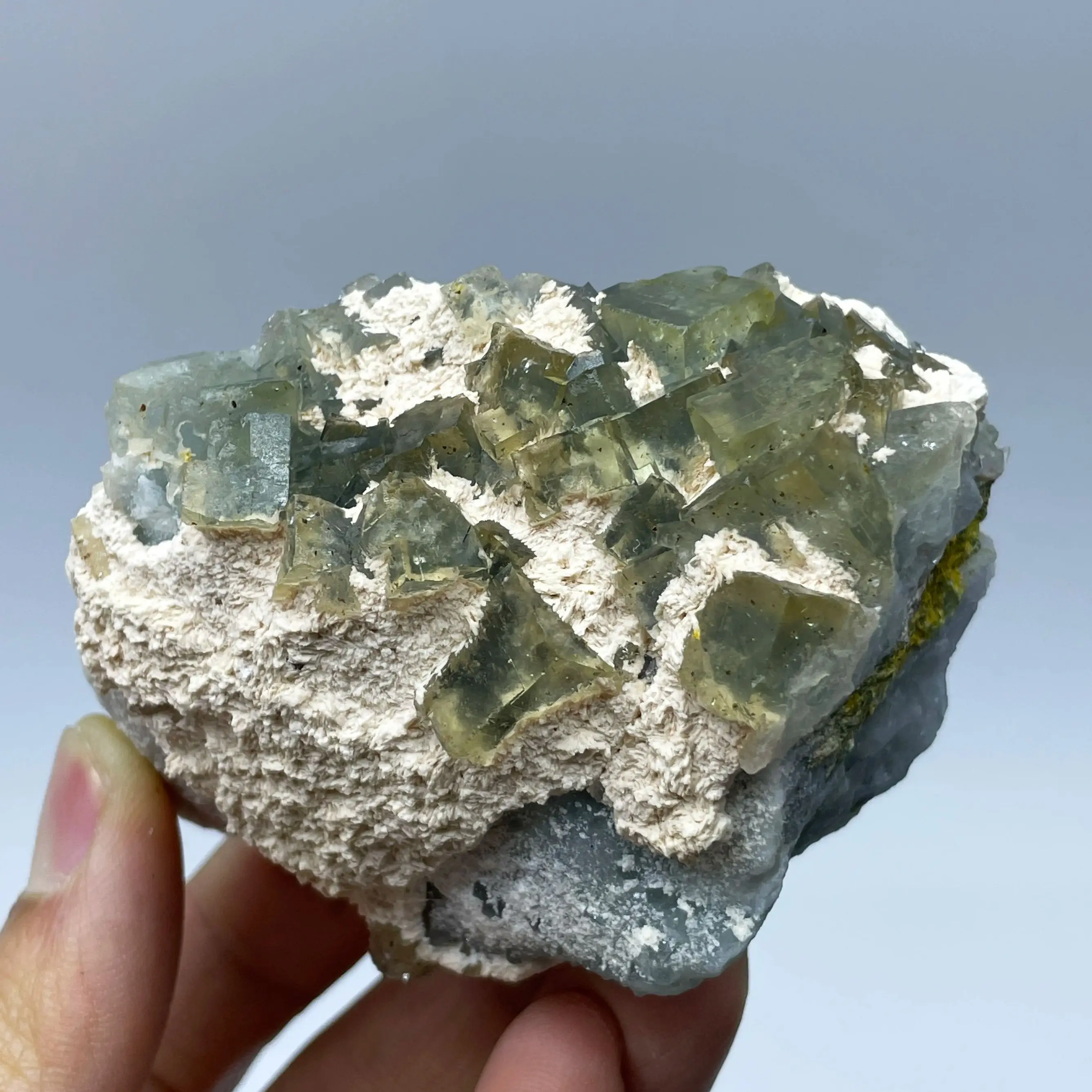 Natural Beijing Yellow Fluorite Healing Stone Mineral Specimen for Reiki Home Decor Teaching Crystal