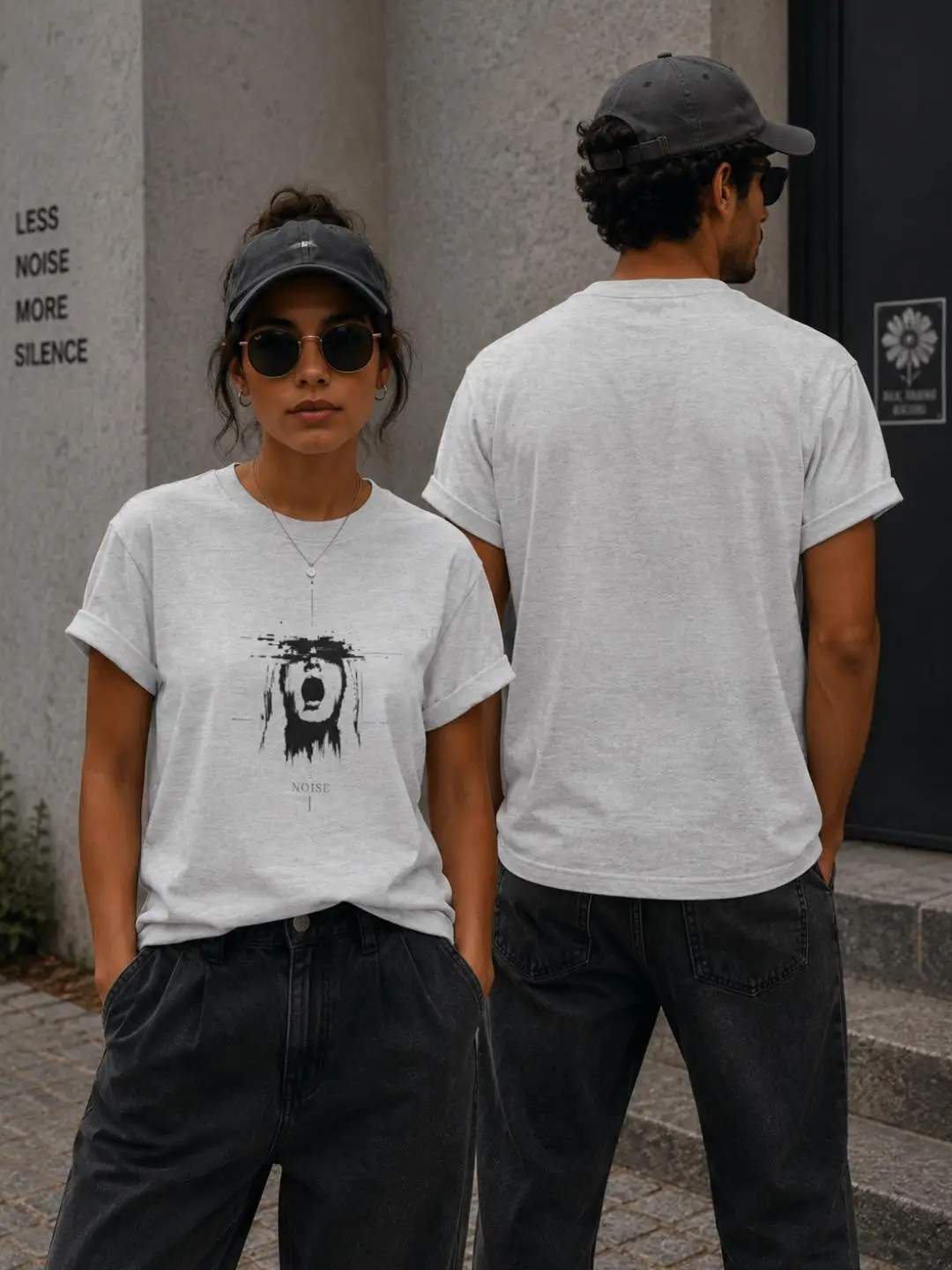Relaxed and Fashionable Loose and Comfortable Top, NOISE - Offline Mode Basic Pattern T-shirt, Suitable for Both Men and Women
