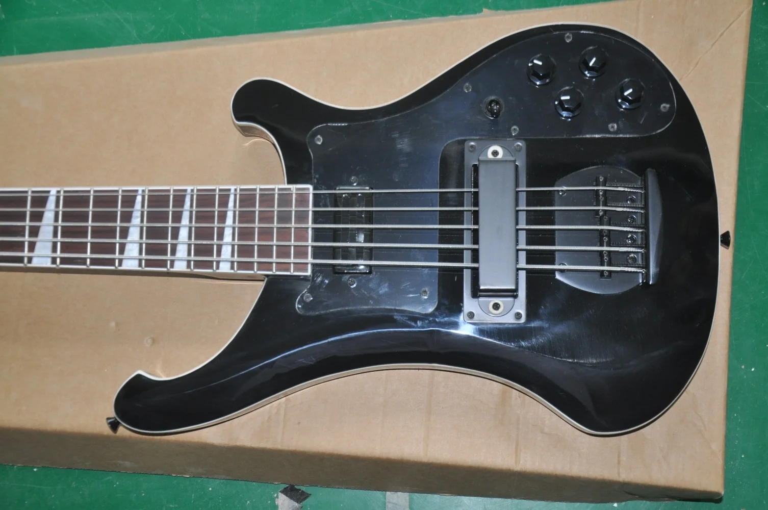 

Factory customized 5-string electric guitar bass glossy black in stock