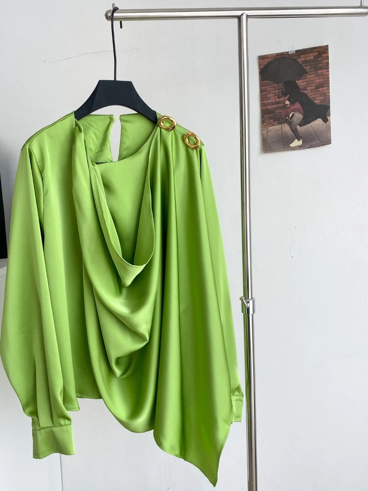 

Fashionable and chic elegant shirt women in spring 2026 new metal buckle splicing long sleeved swing collar satin shirt