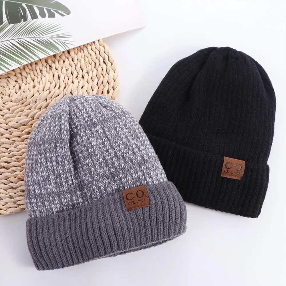 Fashion Casual Winter Knitted Hats Unisex Two-Tone Winter Hats Add Fur Lined Men And Women Fashion Warm Beanie Cap