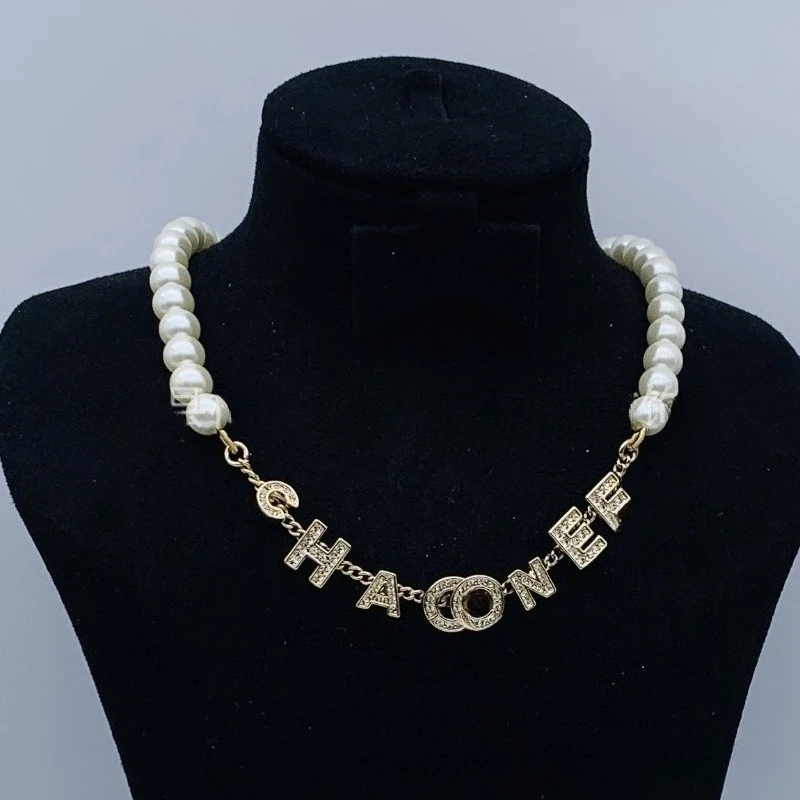 

Горячее предложение 2025 года, новое ожерелье премиум-класса, винтажный кулон, идеально подходящий для повседневных праздничных подарков, универсальный