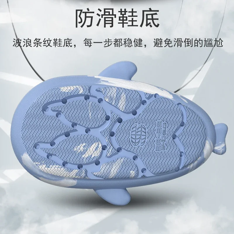 Damskie klapki platformy w kształcie rekina, grube podeszwy, domowe letnie klapki, klapki plażowe dla par, klapki kreskówkowe antypoślizgowe do kąpieli.