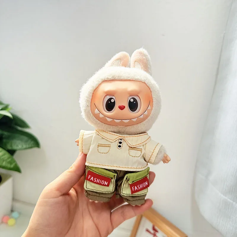 Kleidung für 15/17 cm 1.-3. Generation Labubu Schlüsselanhänger Plüschpuppen Verspieltes Doppeltaschen-Outfit mit Cord-Hut-Set