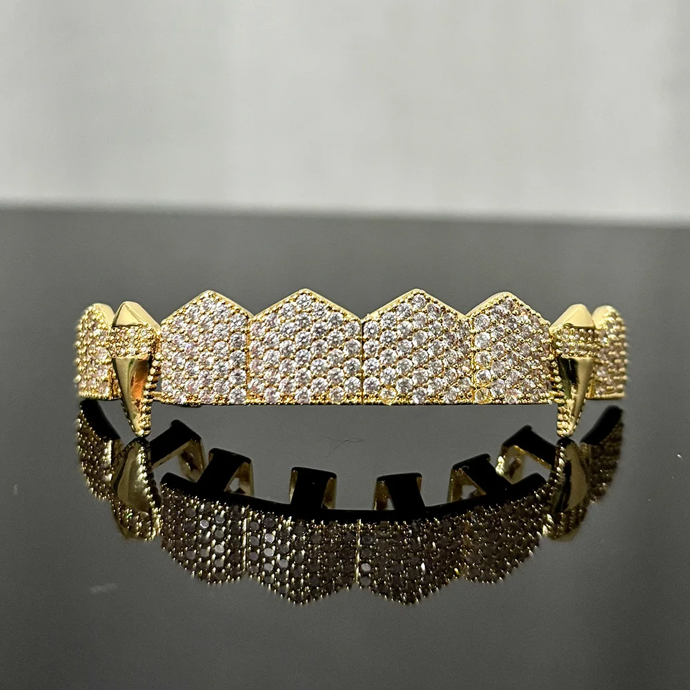 YOUNGX 8/8 الهيب هوب مثلج خارج تشيكوسلوفاكيا حجر الأسنان قبعات للنساء الرجال مجوهرات الأسنان لامعة الزركون الأسنان Grillz هالوين هدية