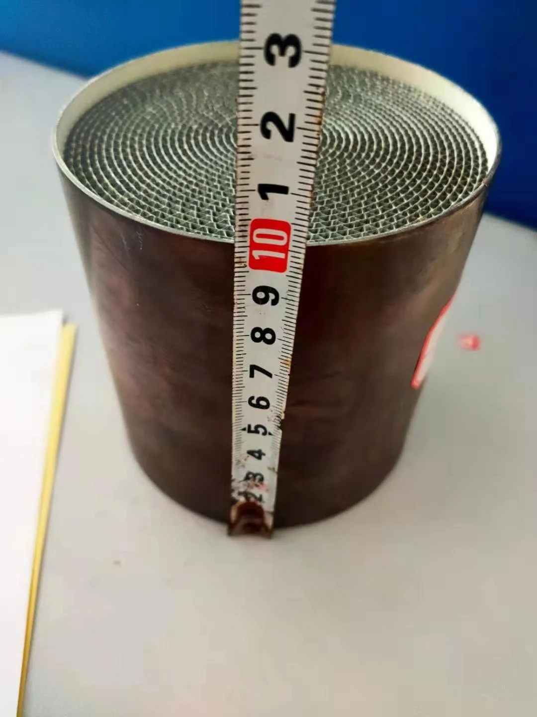 Catalisador metálico para motocicletas e carros