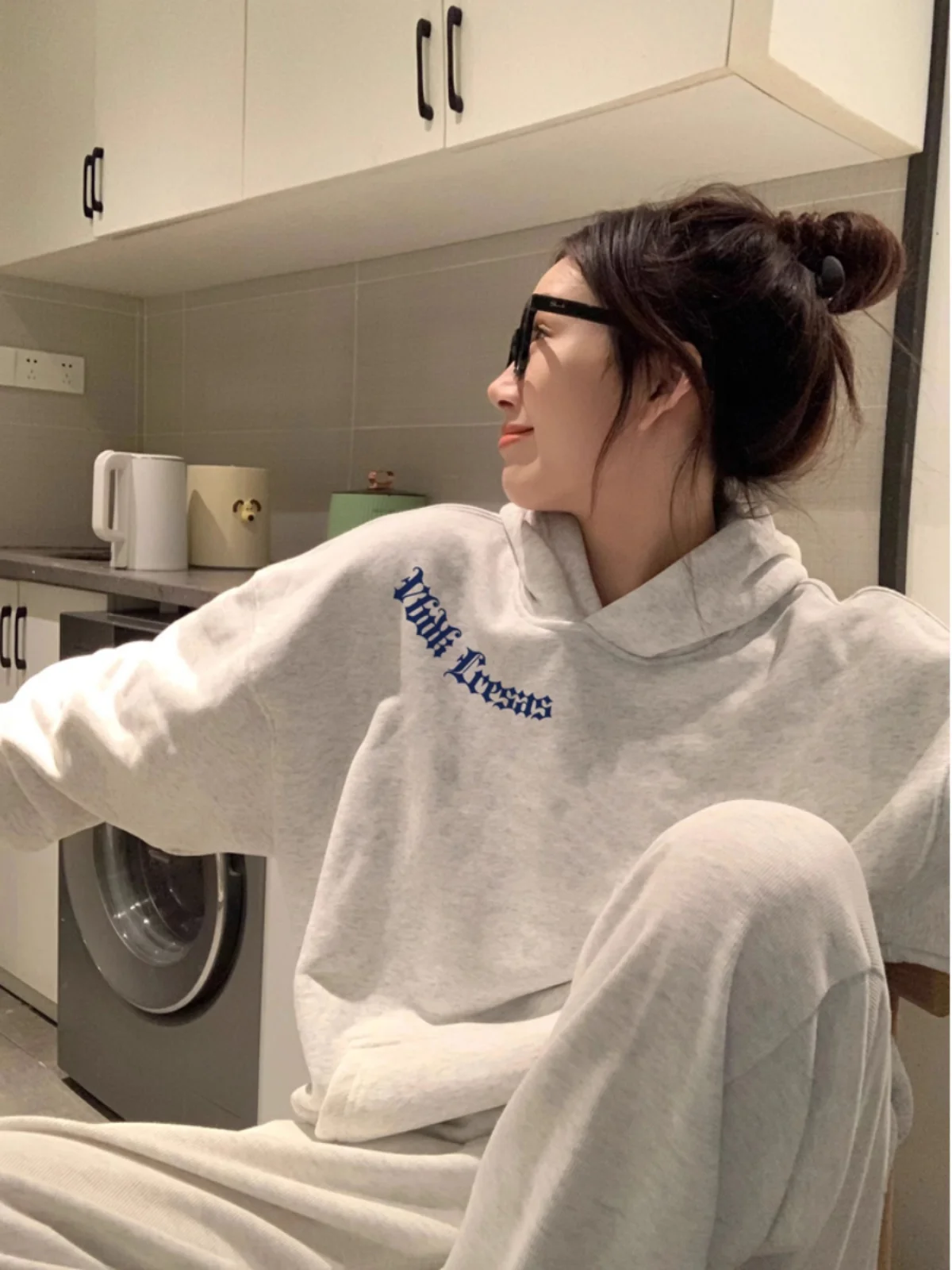 

Ретро-американское белое худи с капюшоном для женщин, свободное, в стиле оверсайз, осенне-зимнее, новинка, модная верхняя одежда