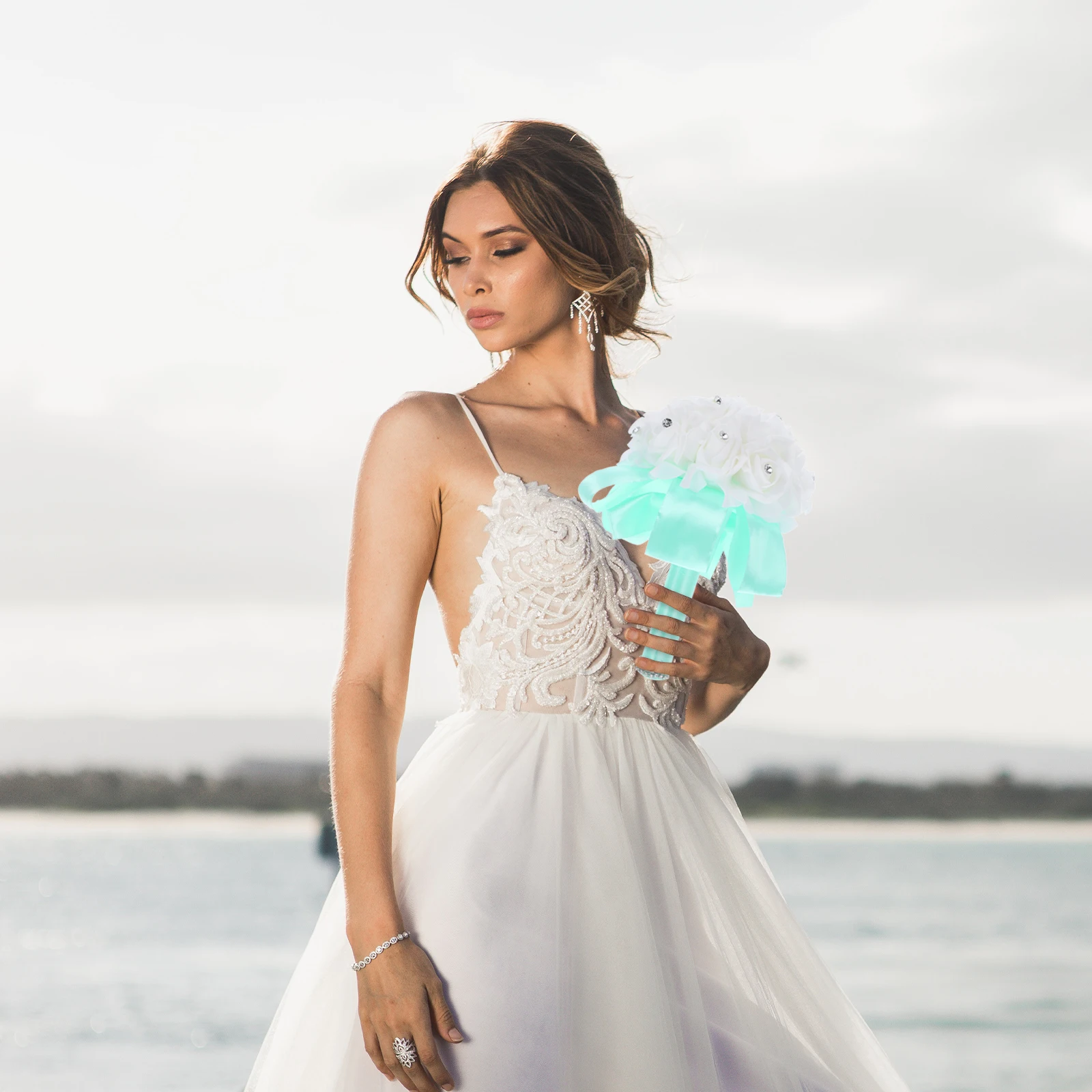 

Luxury High Realism Artificial Flower Bouquet Wedding Bride Bridesmaids Soft Handle Lightweight Simulated Floral Arrangement