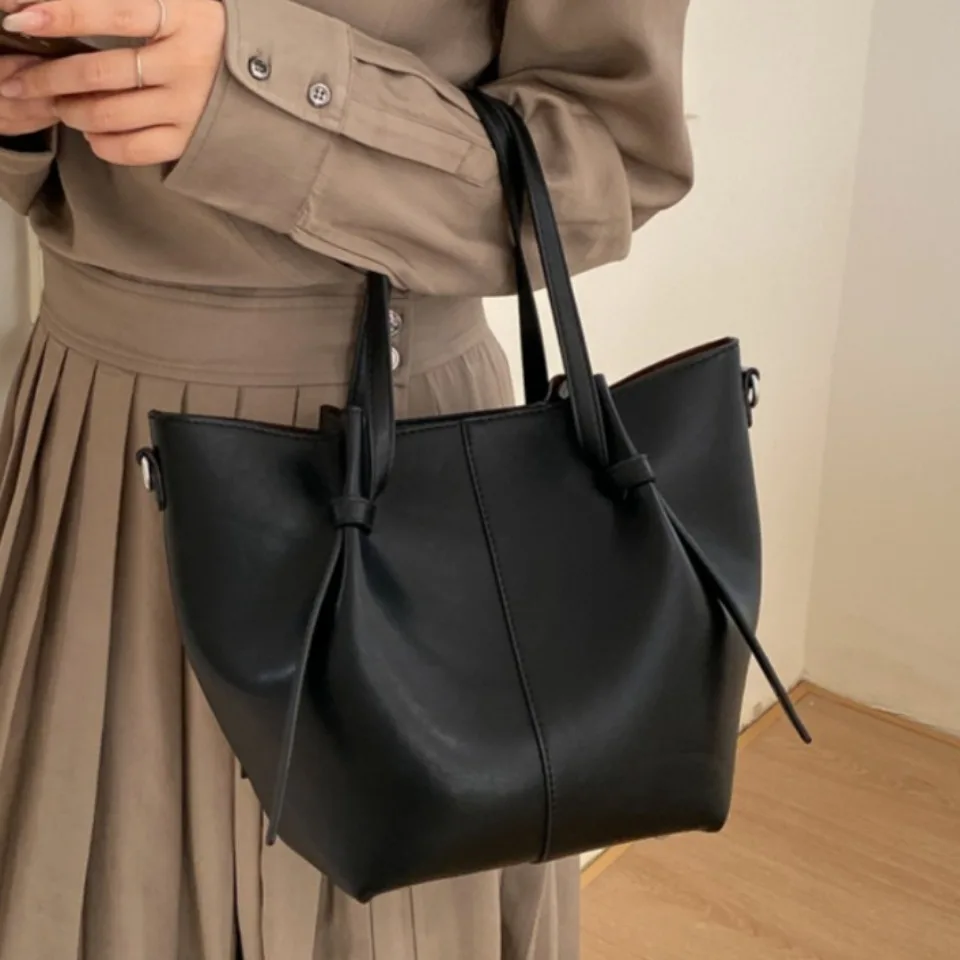 

Брендовые дизайнерские сумки-тоут для женщин из мягкой искусственной кожи, набор 2-в-1: вместительная сумка-шоппер и сумка-тоут, роскошные дизайнерские сумки 2026 года