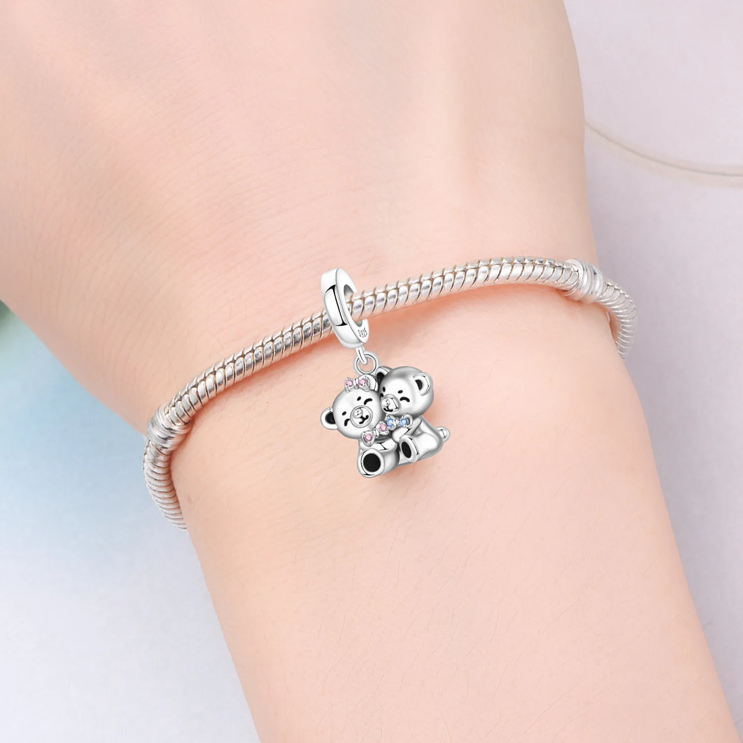 

Cycuff 925 Sterling Silver Embracing Little Bear Animal Pendant Beads Original Pendants Bracelet Charm Jewelry Party DIY Gifts