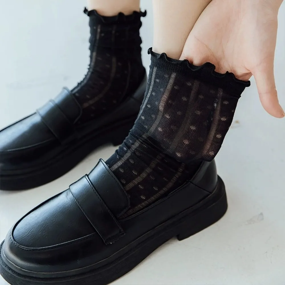 1/2/4/8 أزواج من الجوارب النسائية العصرية للربيع والصيف، جوارب طويلة من الدانتيل باللونين الأبيض والأسود Harajuku مكشكشة غير رسمية على شكل زهور حلوة