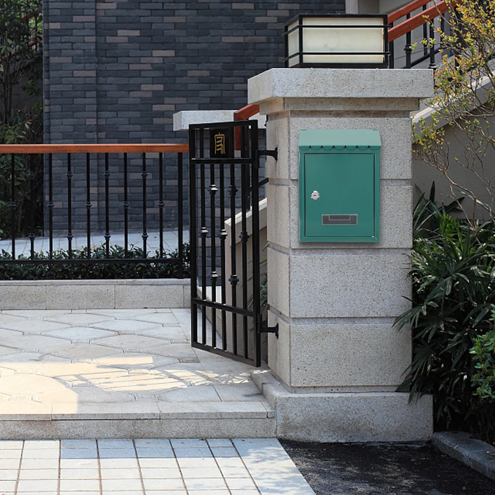 

Wall Mounted Large Capacity Vintage Iron Home Mailbox Outdoor Letter Box For Home Office Garden Locking Metal Post Box