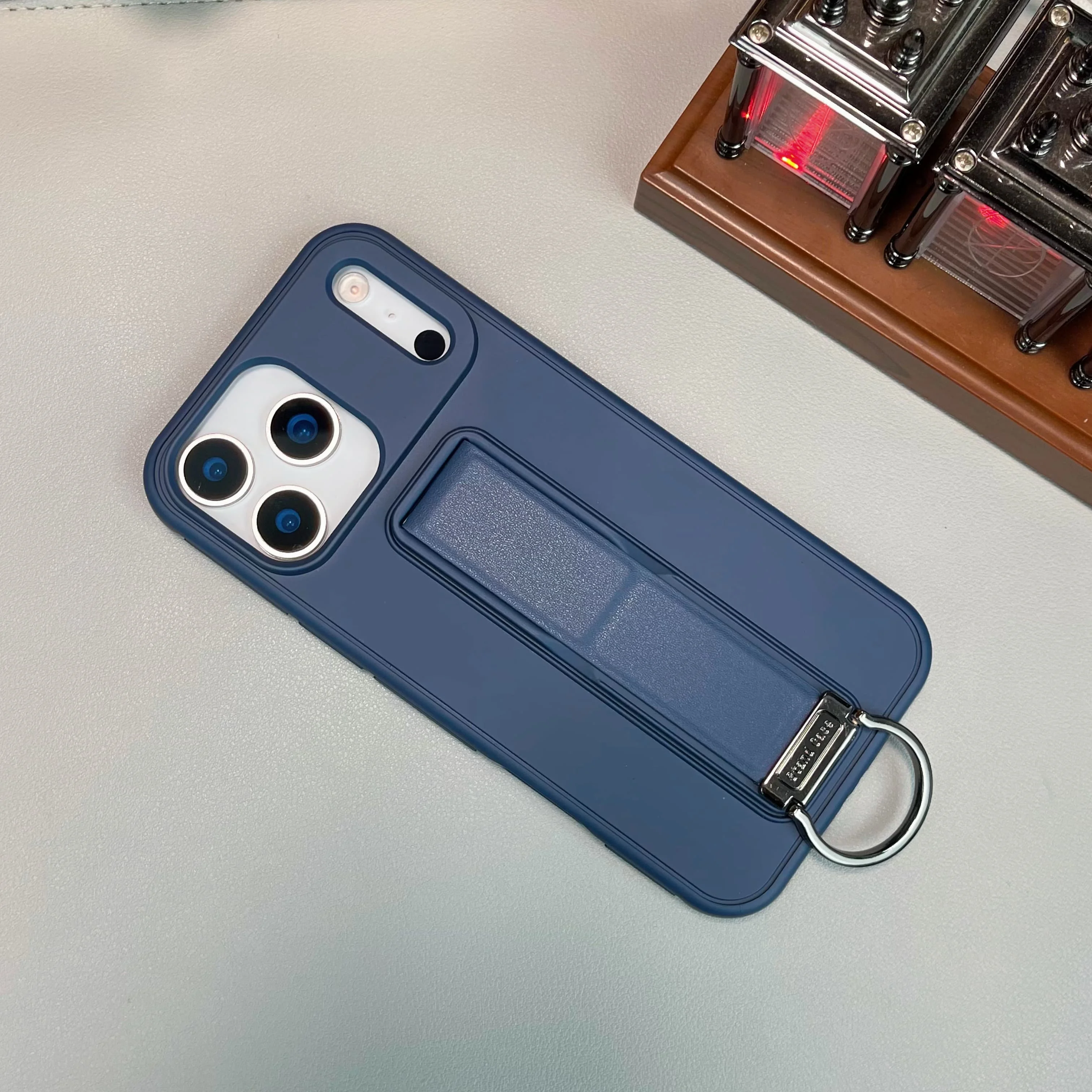 Luxuriöse tragbare Metall-Fingerring-Ständer-Telefonhülle für iPhone 17, Air 16, 15, 14 Plus, 13 Pro Max, Silikon, stoßfest, Bcak-Abdeckung