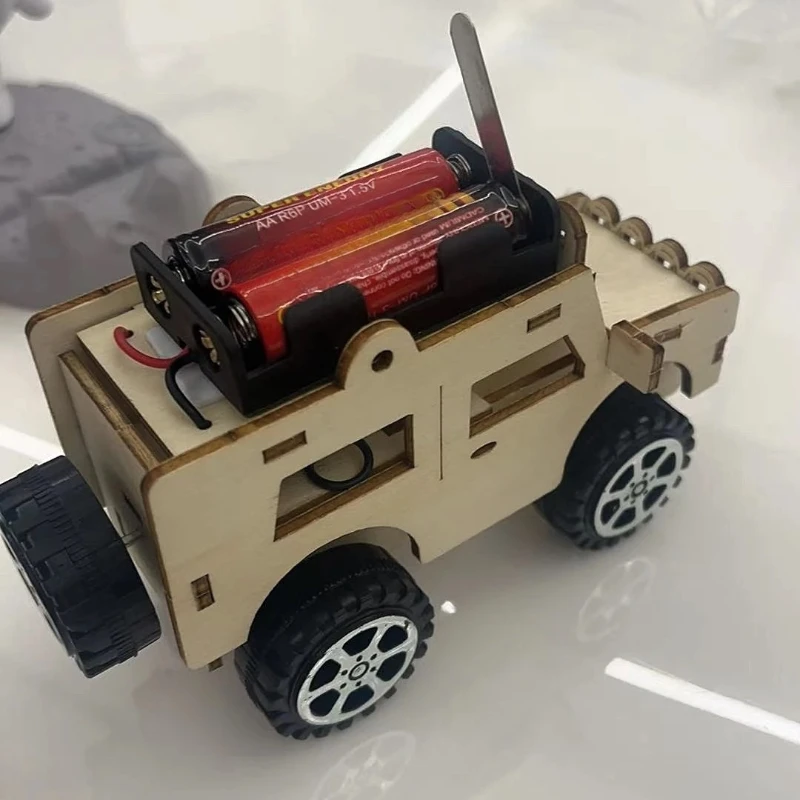 

STEAM Educational Gift: Electric Car Model Sparks Curiosity. Ideal Science Toy for Students Aged 8-14