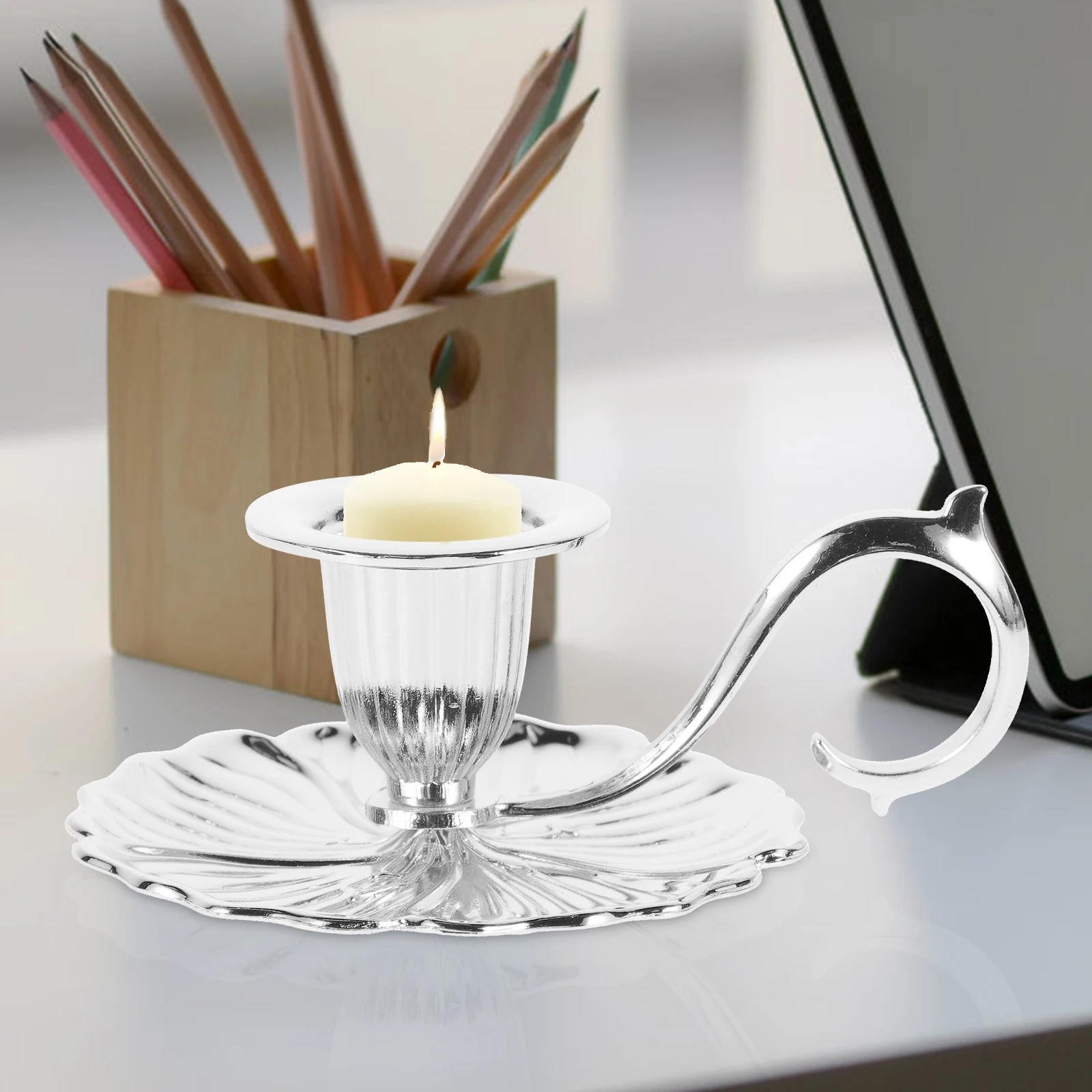 

Vintage Metal Holder Cup Decorative Candlestick for Pillar Candles Silver Table Centerpiece Wedding Party Home Decoration