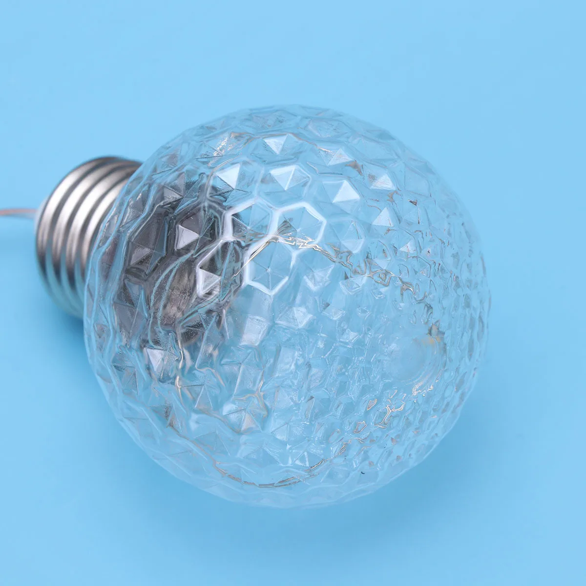 

Color Changing Light Bulb Solar Rotating Wind Chime Lamp Warm White Outdoor Decorative for Home LED