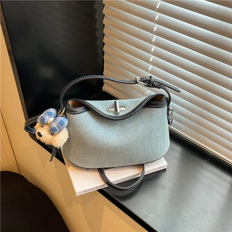 2026 New Simple and Exquisite Armpit Bag Women's High-end Messenger Korean One-shoulder Fashion Versatile Handbag