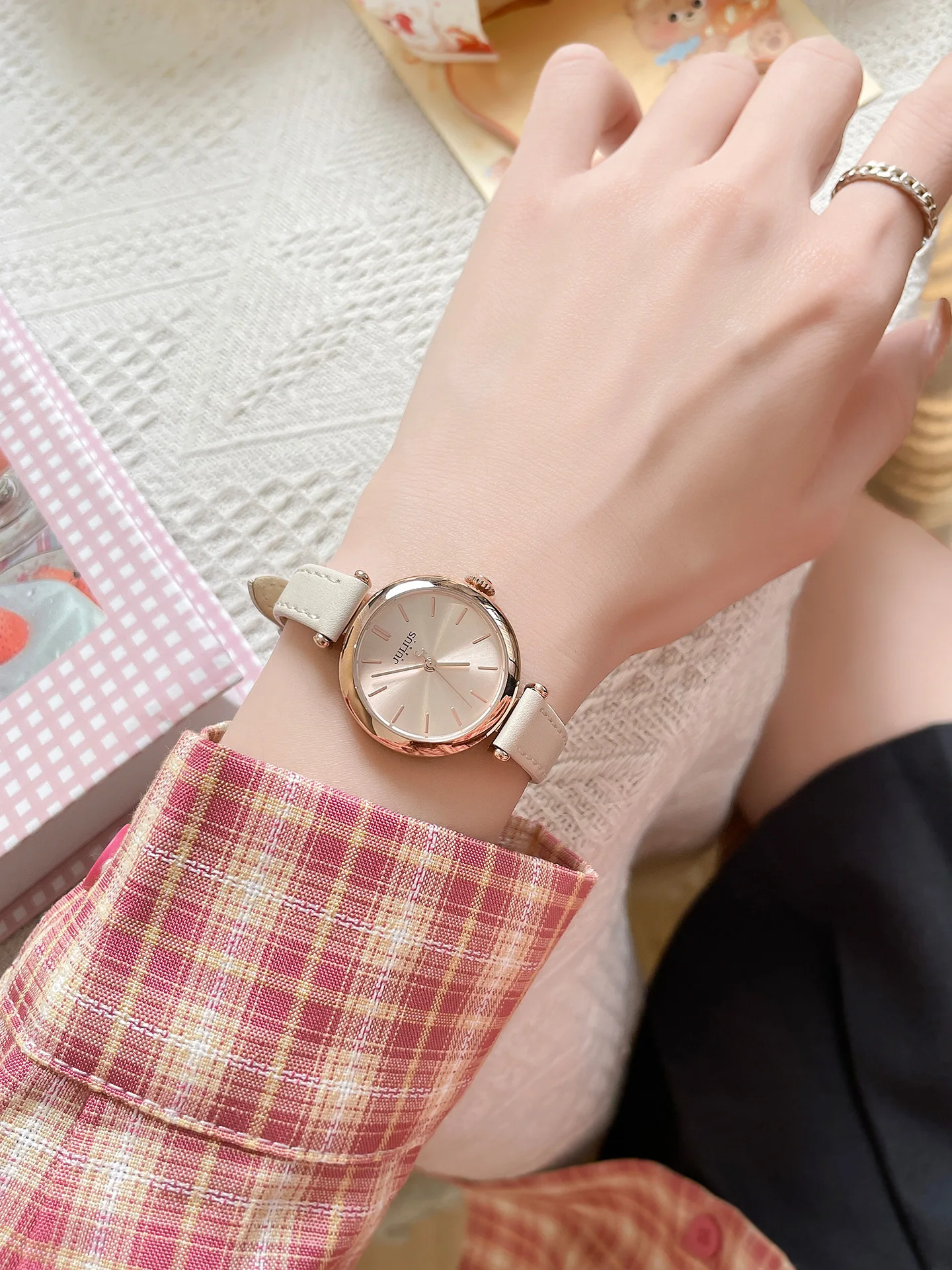 2025 nuevo regalo de reloj de cuarzo para mujer de alta gama para estudiantes, reloj de selección de alta gama, reloj elegante para mujer, reloj para mujer