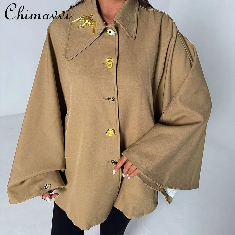 

Французский элегантный высококачественный однобортный плащ, осеннее пальто с металлической пряжкой, украшенное свободными универсальными короткими накидками для женщин