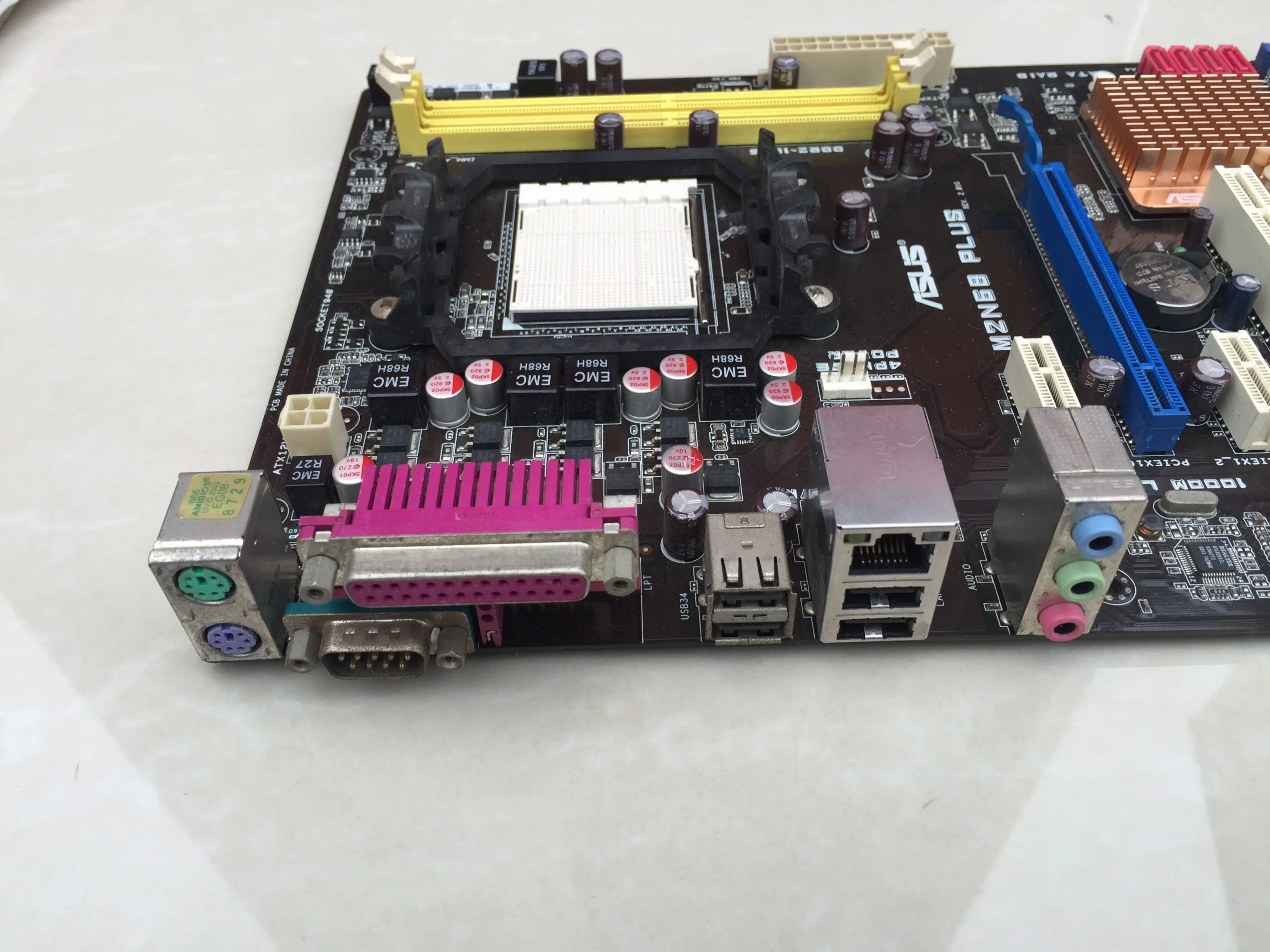 For ASUS M2N68 Plus DDR2 940-pin Independent Large Board, Support AM2 +/AM3 Quad-core