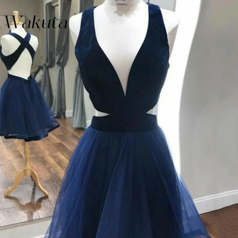 

Wakuta Sexy V Neck Strapless Tulle Prom Dress Simple Backless A-Line Party Cocktail Vestido Elegante Mujer Formal Evening Gowns