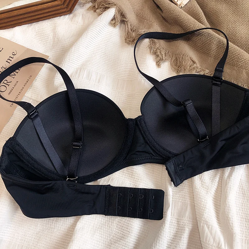 High Quality Bras Seamless Women Underwear 1/2 Cup Small Breast Push Up Bra Solid Wireless Comfortable Plus Size CD Cup Lingerie