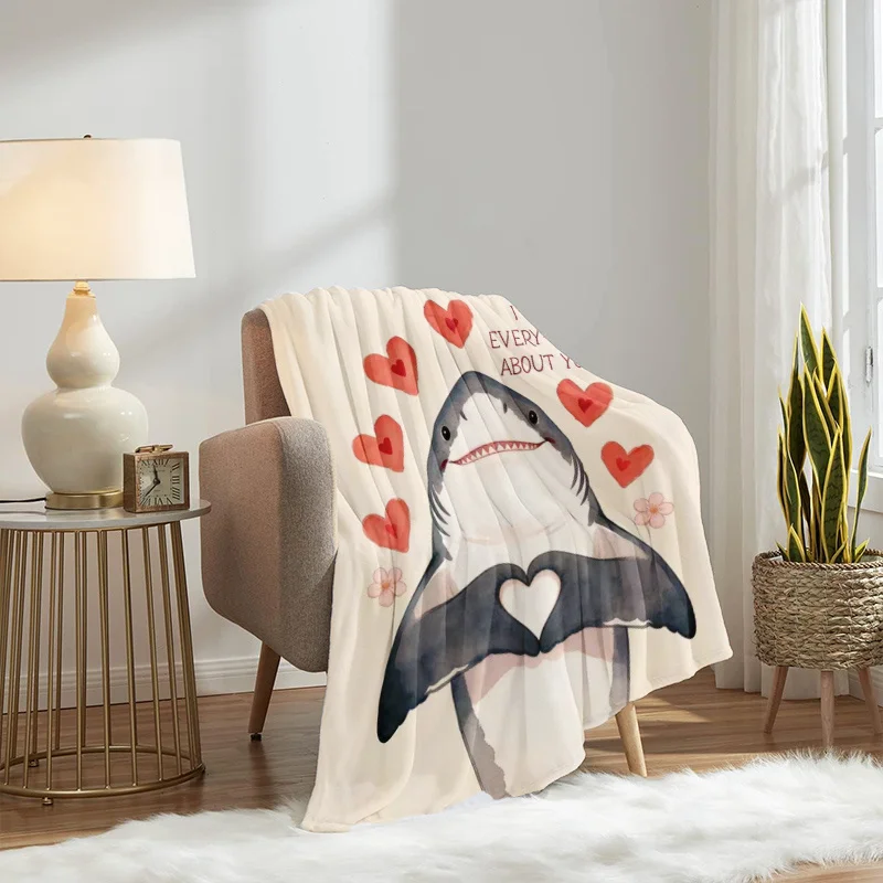 1pc Dolphin Heart Pattern Flannel Blanket, Lightweight and Soft Throw Blanket, Gift Blanket for Family and Friends. Mother's Day